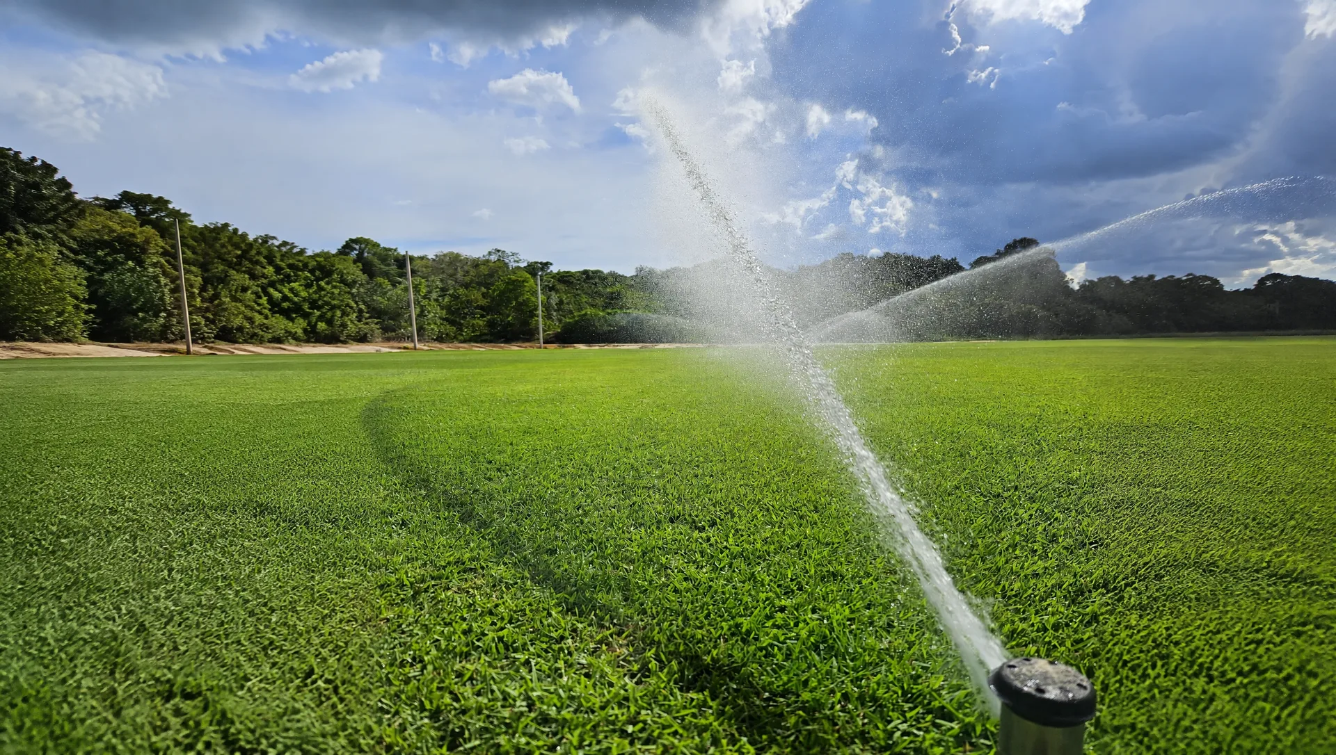 Irrigação inteligente em área verde